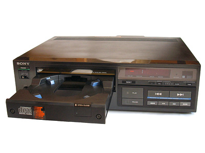 Sony CDP-101 - pierwszy komercyjny odtwarzacz CD